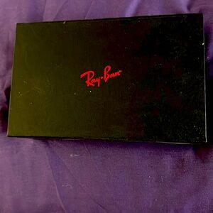 Ray ban sunglasses. Aviator style small adult. Brand new worn a handful of times